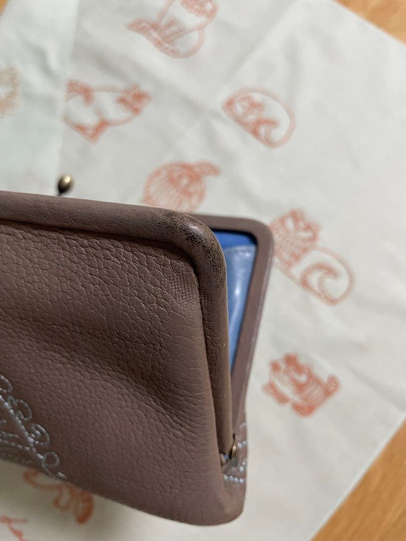 genten Lisa Larsonハリネズミ刺繍 長財布 ブラウン