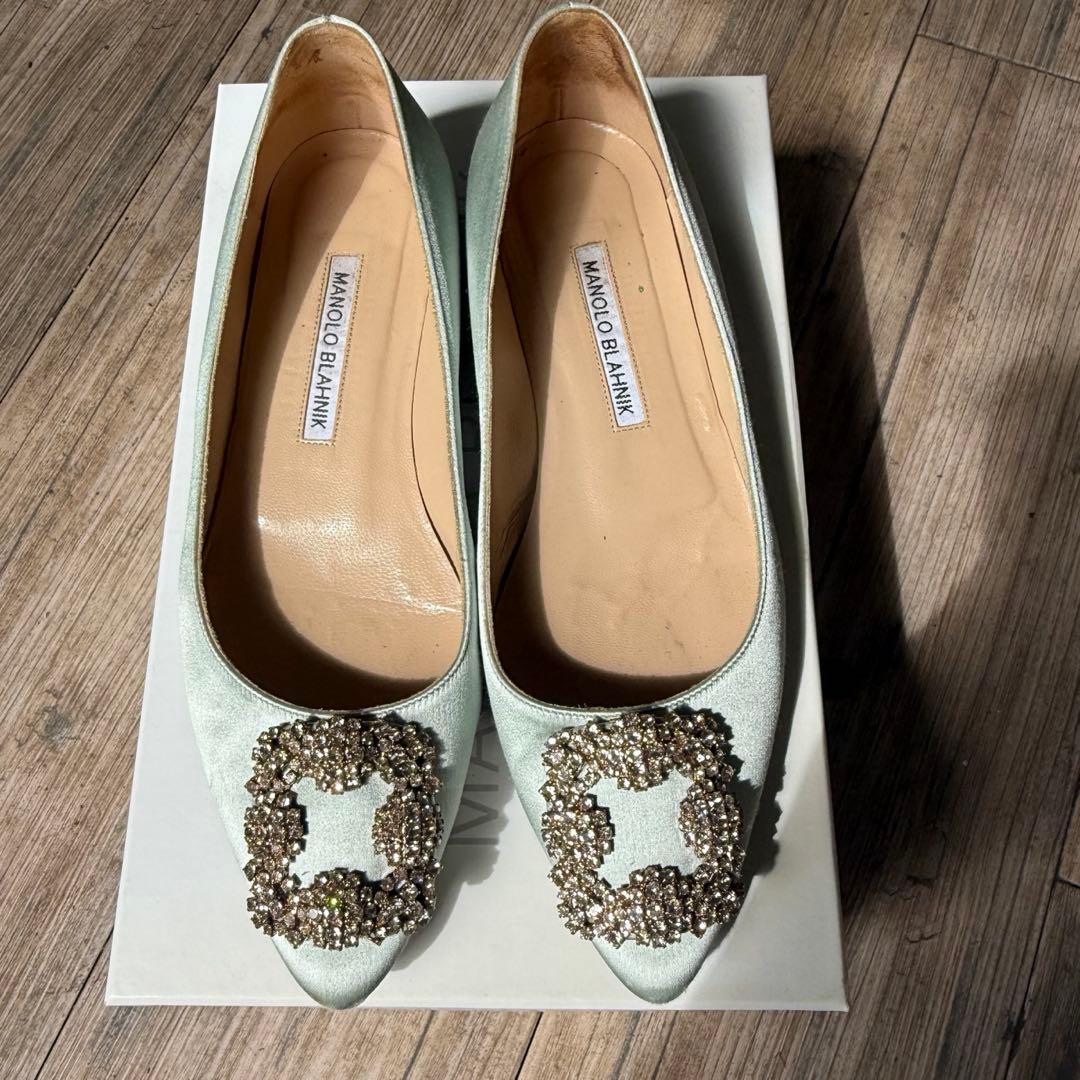 マノロブラニク　ハンギシ　37 24cm グリーン　サテン