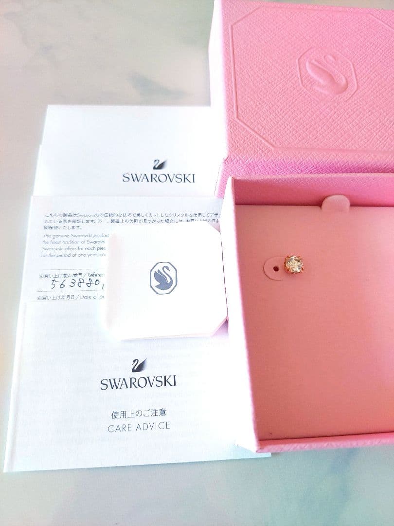 新品 保証書 SWAROVSKI Stilla ひと粒 ピアス スワロフスキー
