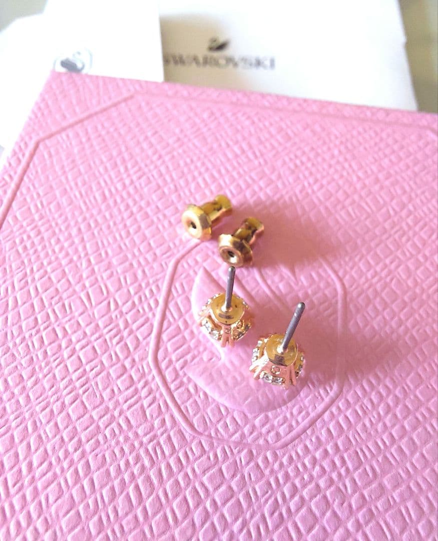 新品 保証書 SWAROVSKI Stilla ひと粒 ピアス スワロフスキー