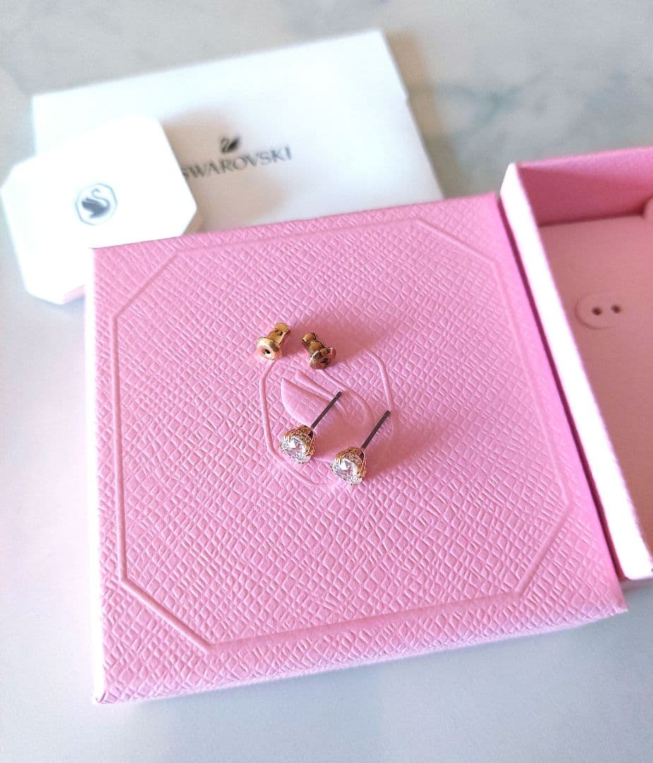 新品 保証書 SWAROVSKI Stilla ひと粒 ピアス スワロフスキー