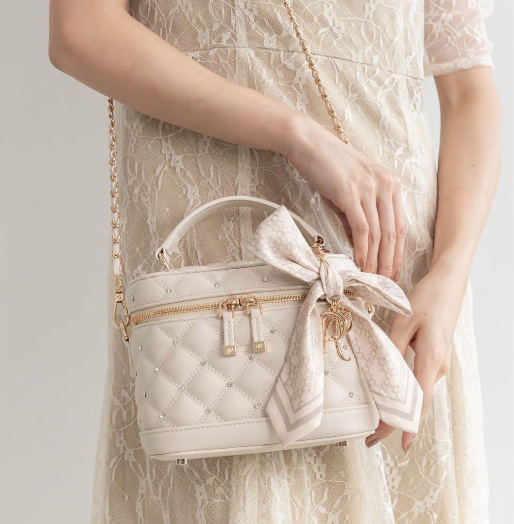 RANDA 2WAY リボンチャームキルティングバニティバッグ