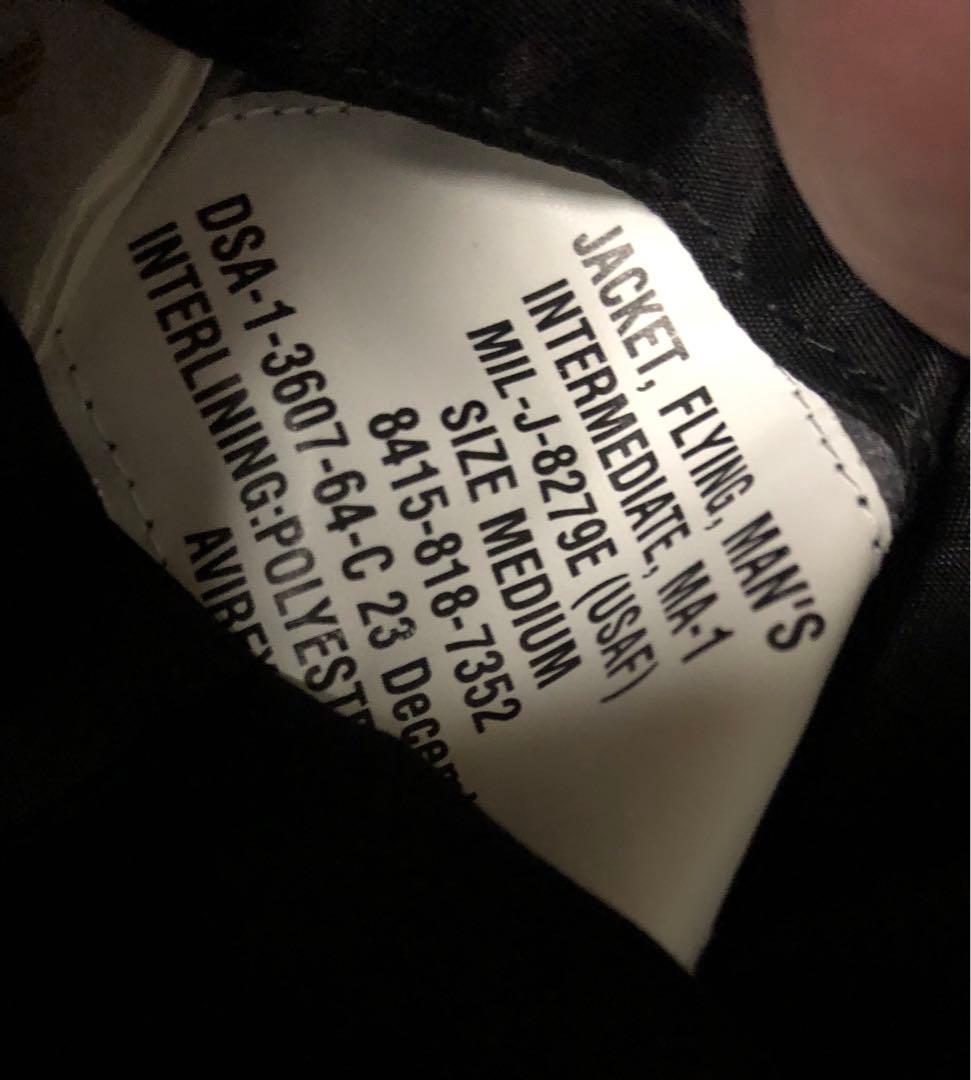 美品AVIREX MA-1フライトジャケット黒Ｍコマーシャルロゴデカアーチロゴ