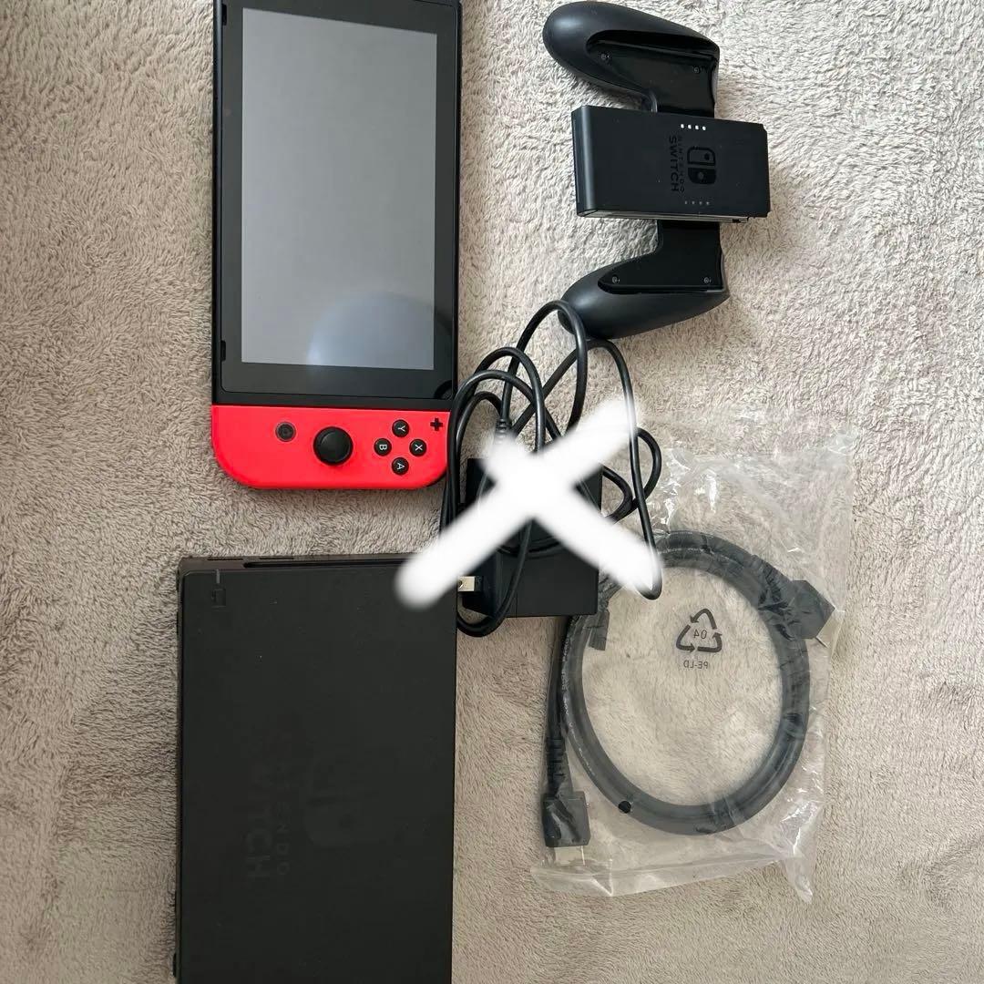 Nintendo Switch 赤/黒 本体 付属品付き　あつ森カセット付き