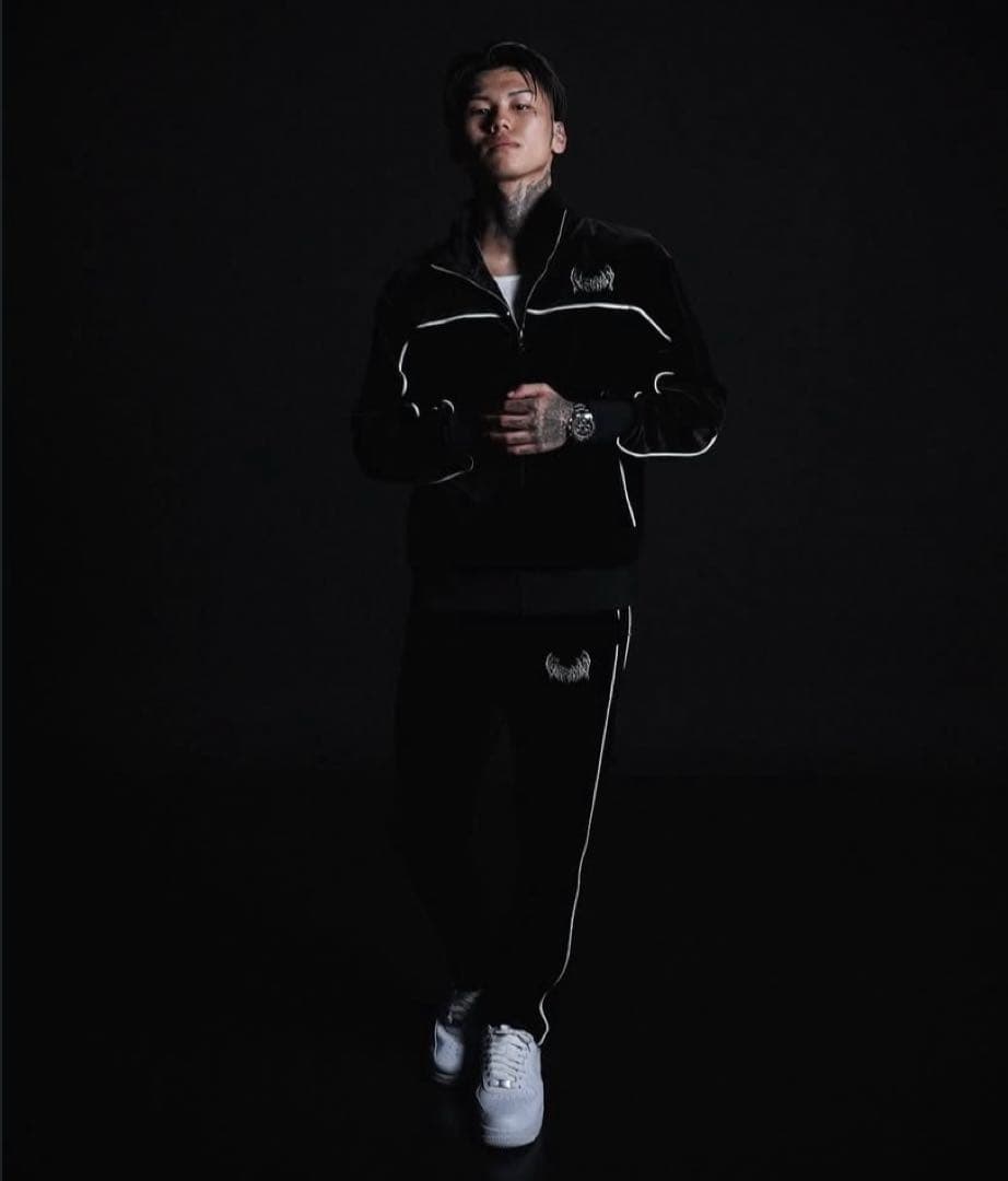 YXNGBRATZ ベロア上下セットアップ