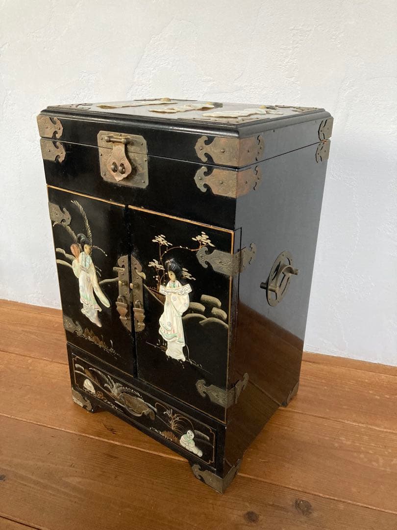 ビンテージ家具 螺鈿細工 観音扉 棚 ビンテージ インテリア螺鈿家具