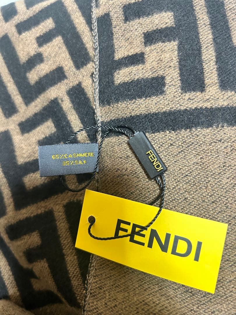 フェンディ マフラー