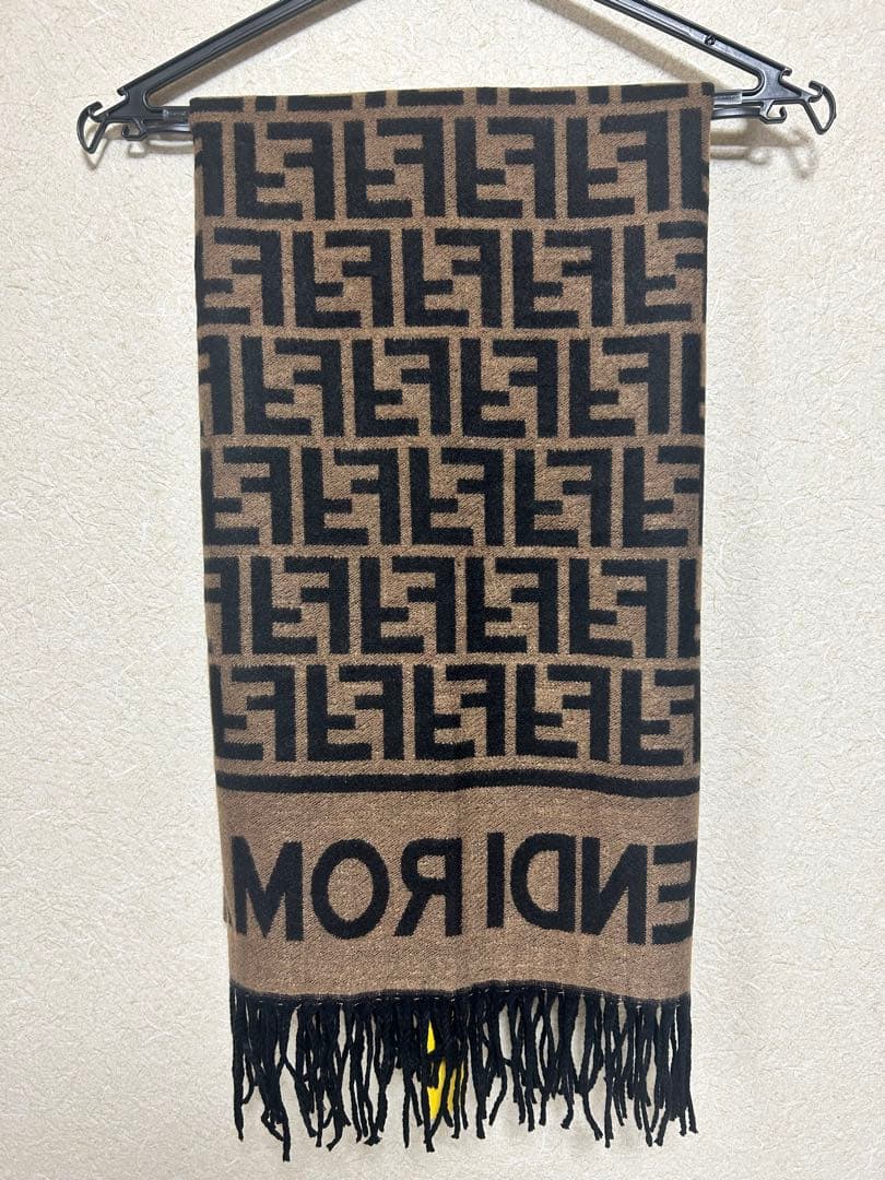 フェンディ マフラー