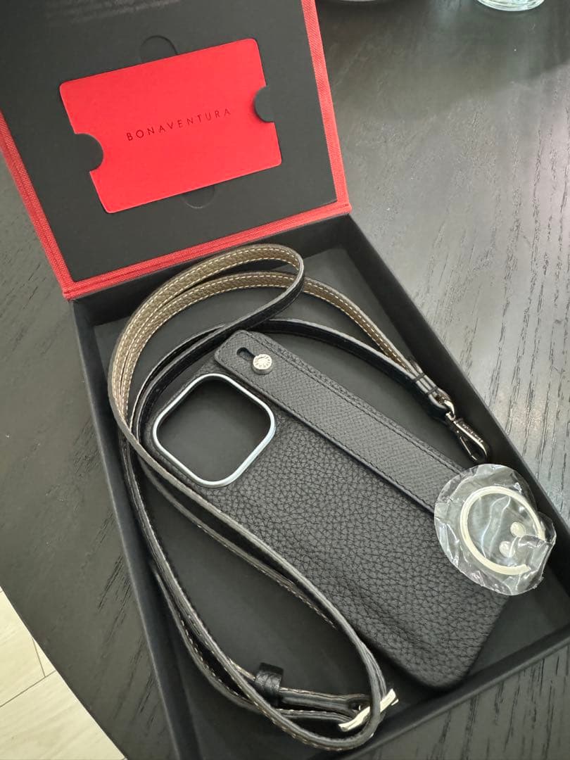 新品）BONAVENTURA iPhone15Pro用ケースとストラップのセット