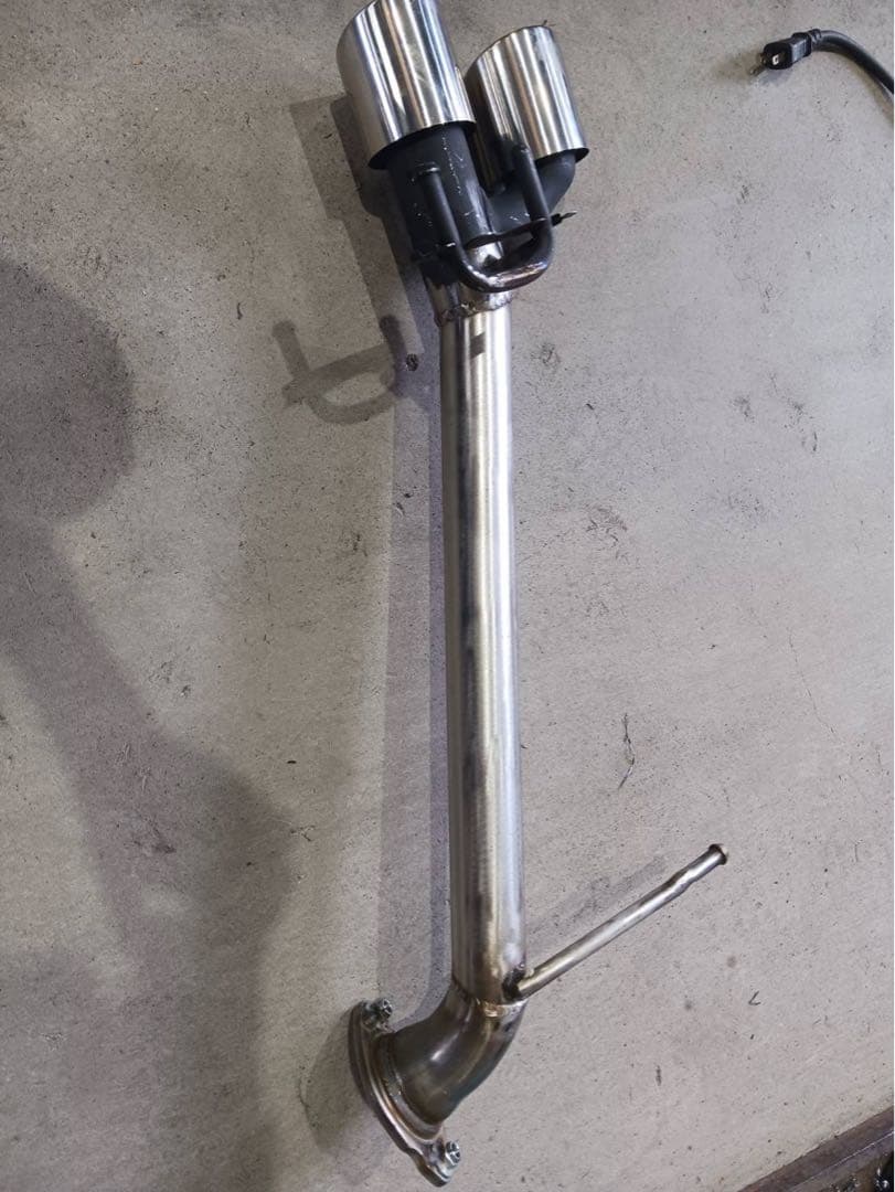 カムリWS リアストマフラー