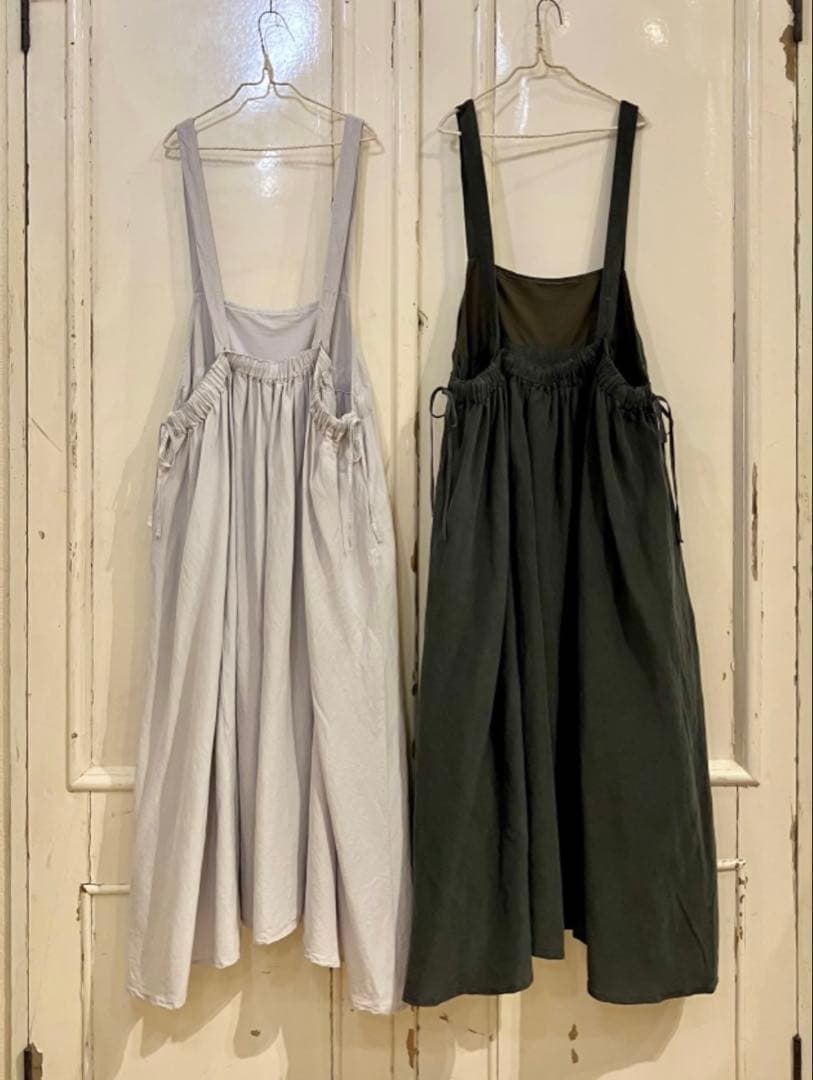 ネストローブ　シルクリネンエプロンワンピース　インクブラック