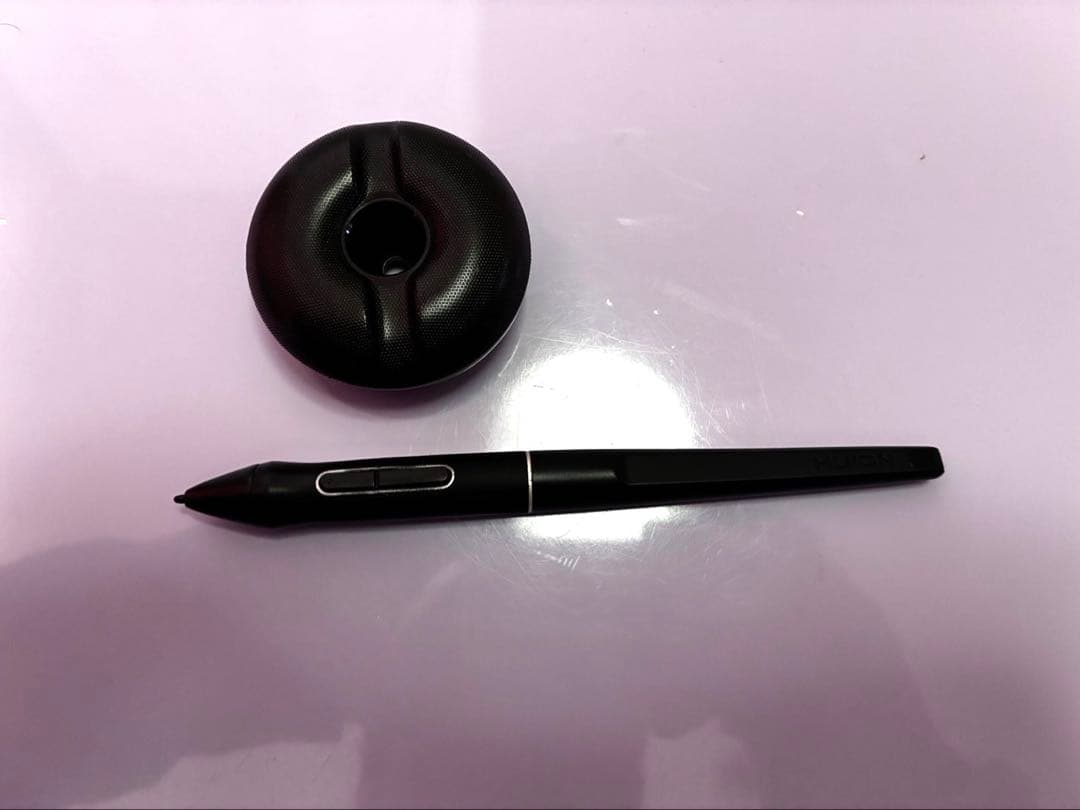 値下げしました。HUION kamvas 13 液タブ　ペンタブ　タブレット