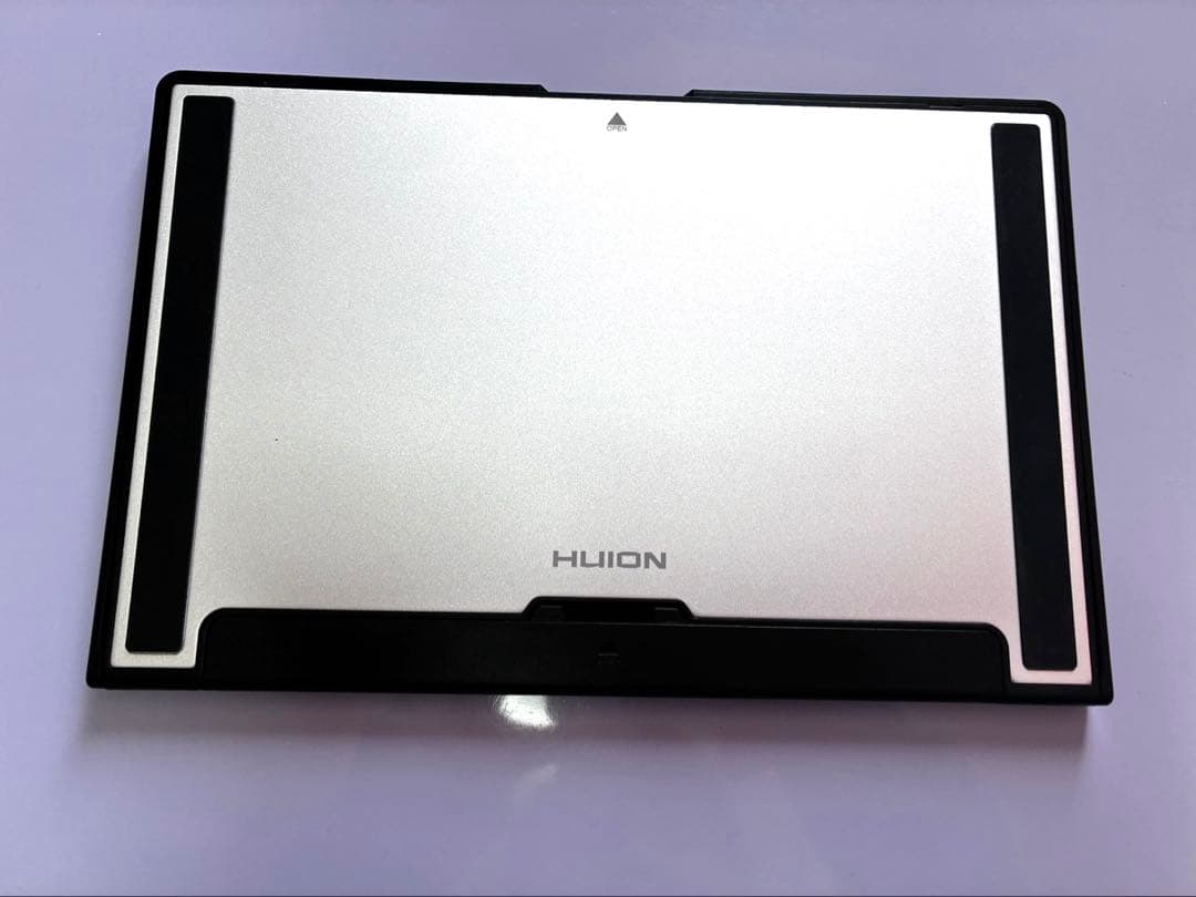 値下げしました。HUION kamvas 13 液タブ　ペンタブ　タブレット