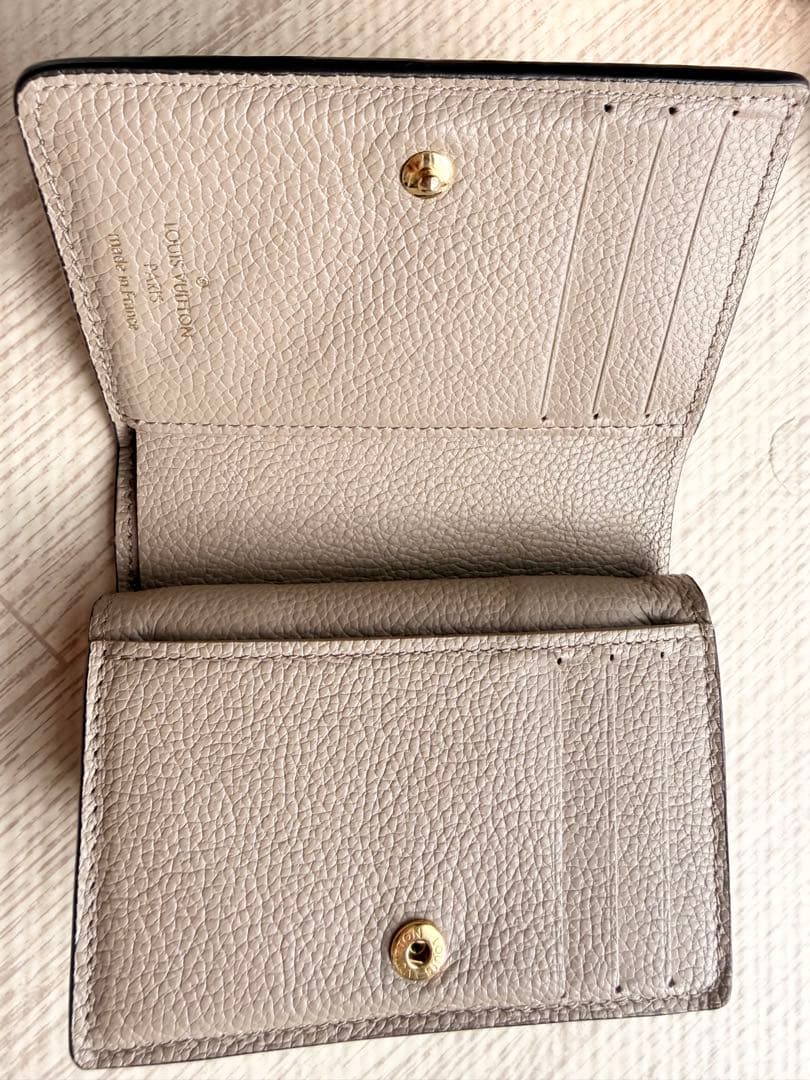 LOUIS VUITTON ポルトフォイユクレア　トゥルトレール