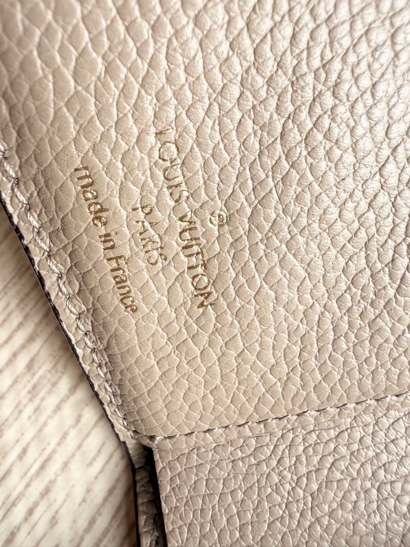 LOUIS VUITTON ポルトフォイユクレア　トゥルトレール