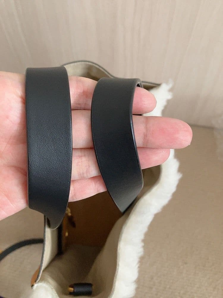 美品★MARNI✨マルニ MUSEO ミュゼオ　2WAYショルダーバッグ☆ファー