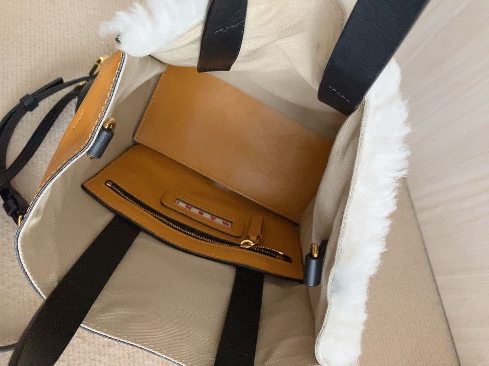 美品★MARNI✨マルニ MUSEO ミュゼオ　2WAYショルダーバッグ☆ファー