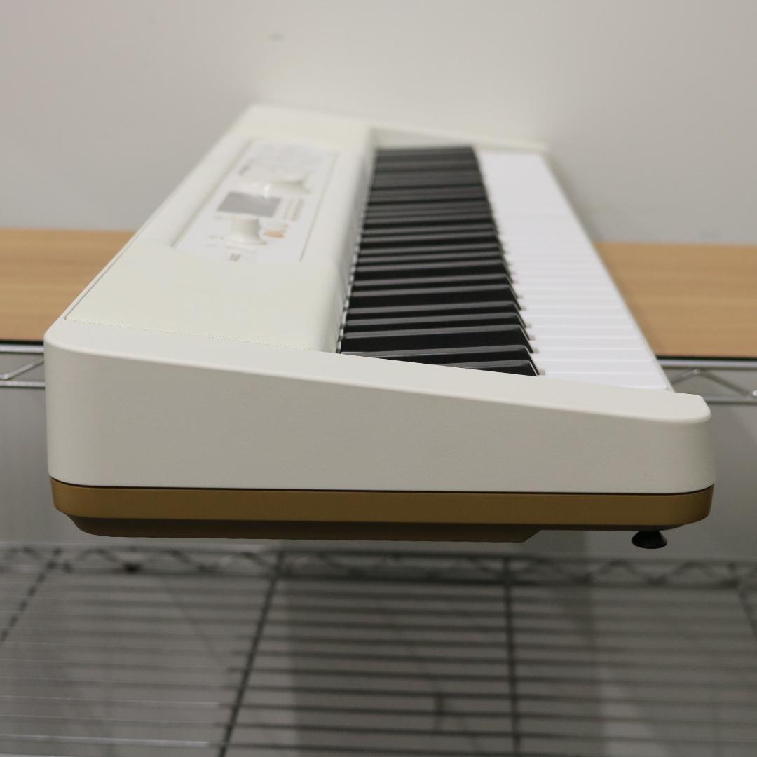 美品 CASIO 電子ピアノ 光ナビゲーション LK-526 2022年製