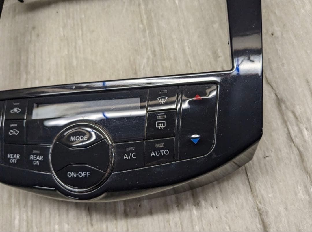 【☆】セレナC26前期9インチ用オーディオパネル