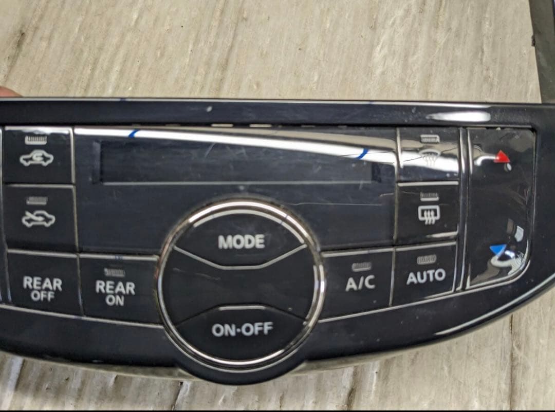 【☆】セレナC26前期9インチ用オーディオパネル