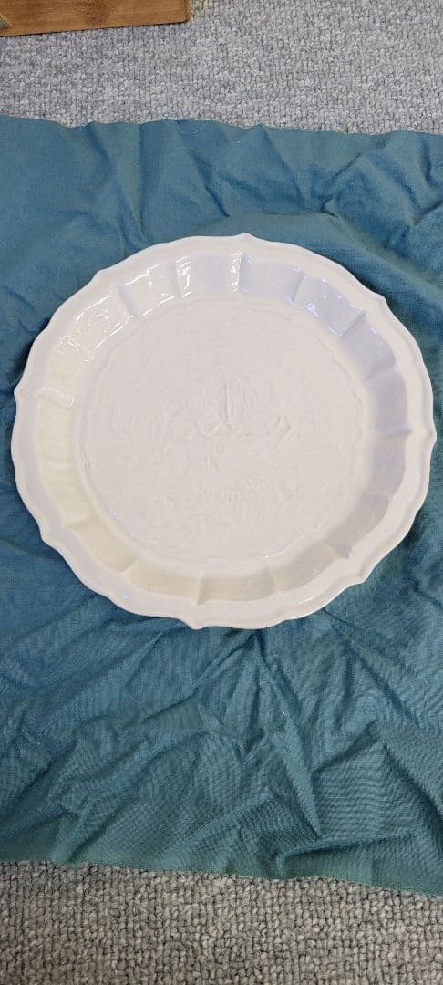 川瀬竹志造　白磁花鳥文皿　作家物