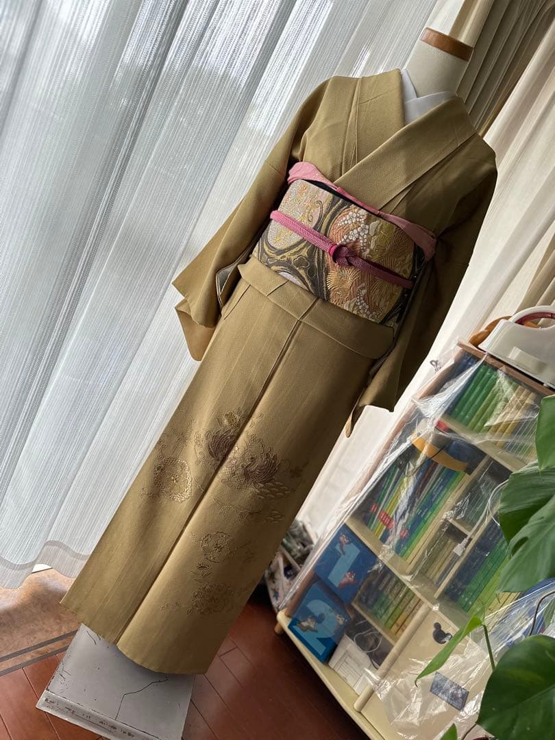 付け下げ訪問着 辛子色 正絹 高級ちりめん素材に汕頭刺繍 単品