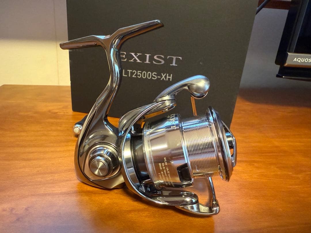 美品 良好 22イグジスト LT2500S-XH ダイワ EXIST