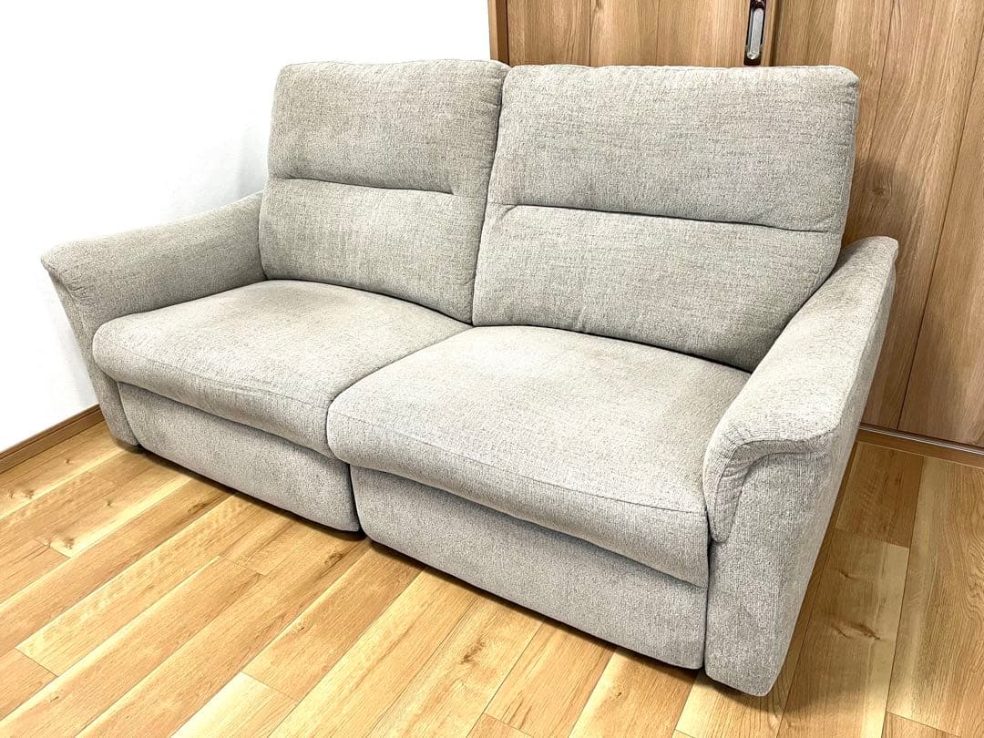 ごりしょー　ニトリ電動リクライニング ソファ　3人用布張りベージュ