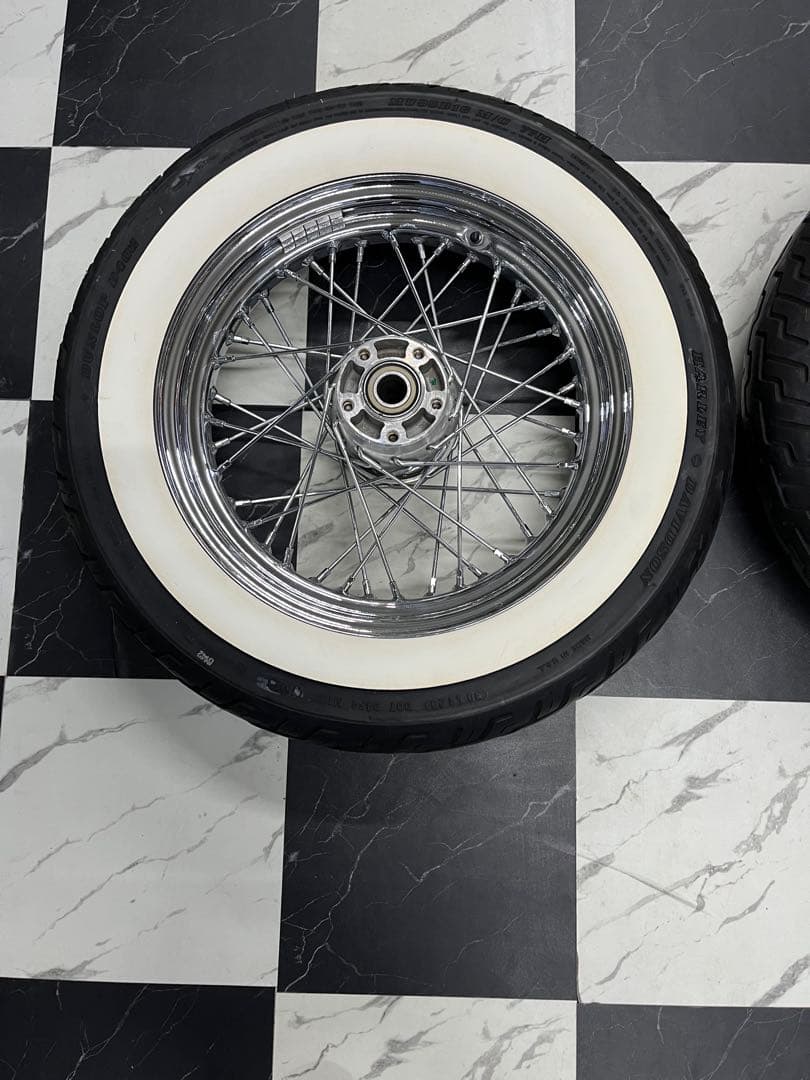 ハーレー　純正ホイール・タイヤセット　前後　ソフテイル　デラックス　FLSTN