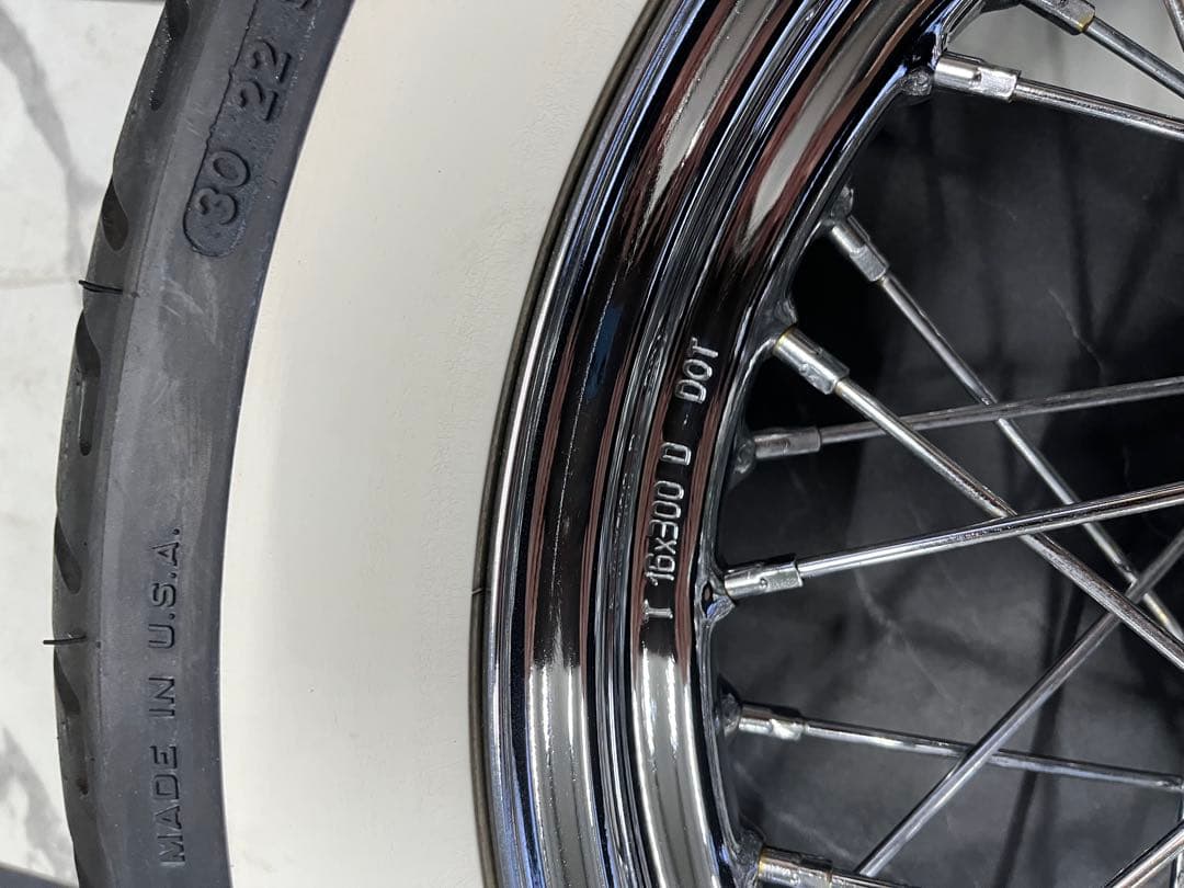 ハーレー　純正ホイール・タイヤセット　前後　ソフテイル　デラックス　FLSTN