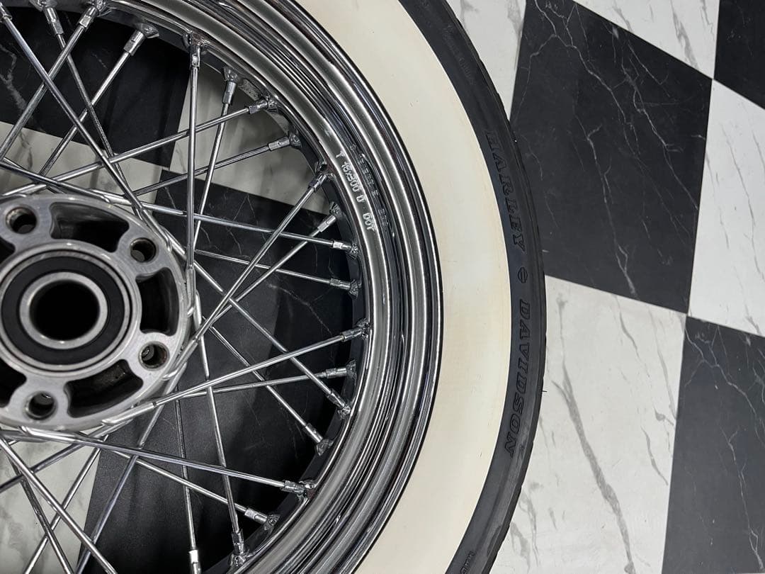 ハーレー　純正ホイール・タイヤセット　前後　ソフテイル　デラックス　FLSTN