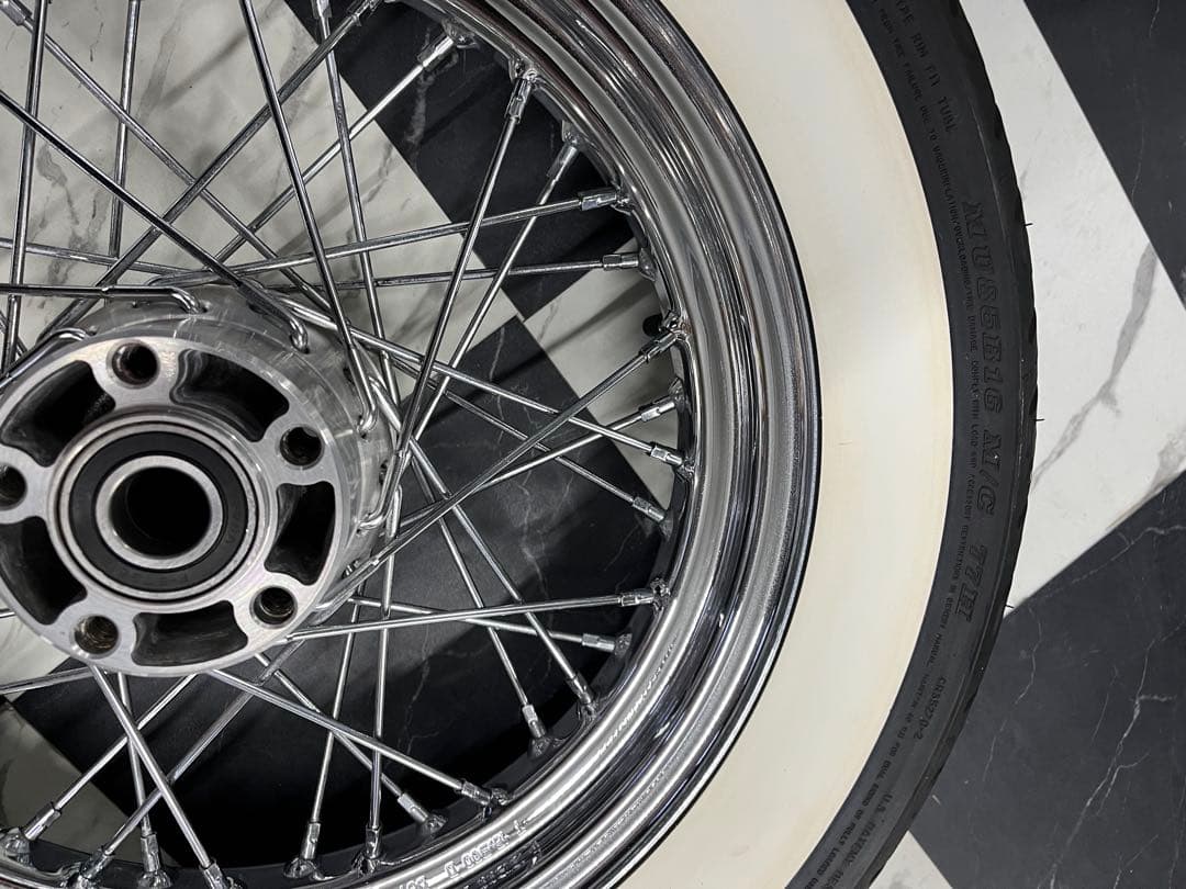 ハーレー　純正ホイール・タイヤセット　前後　ソフテイル　デラックス　FLSTN