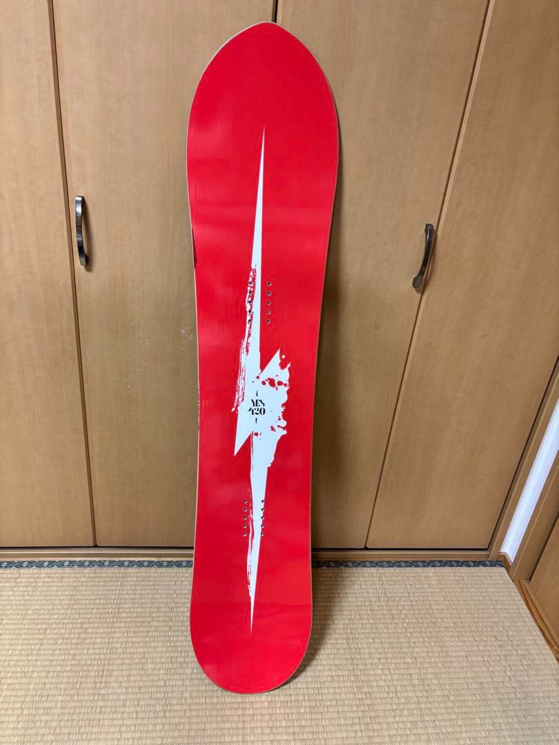 YES bord 420 サイズ/145cm パウダー　カービング