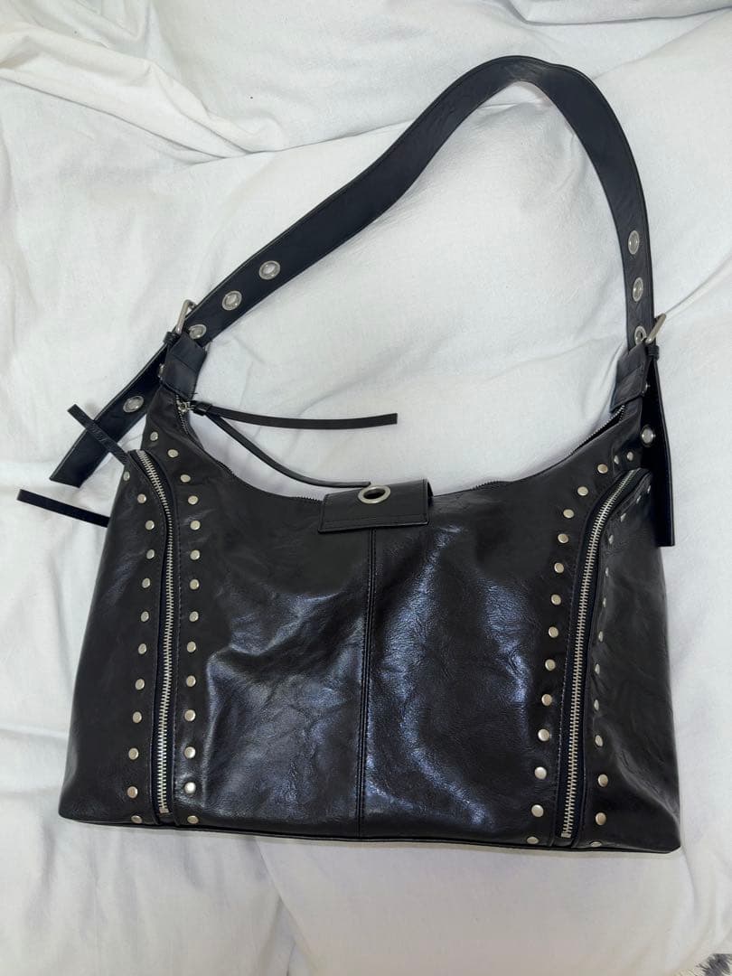 ILLIGO【RIFF EYELET BIG SHOULDER BAG】