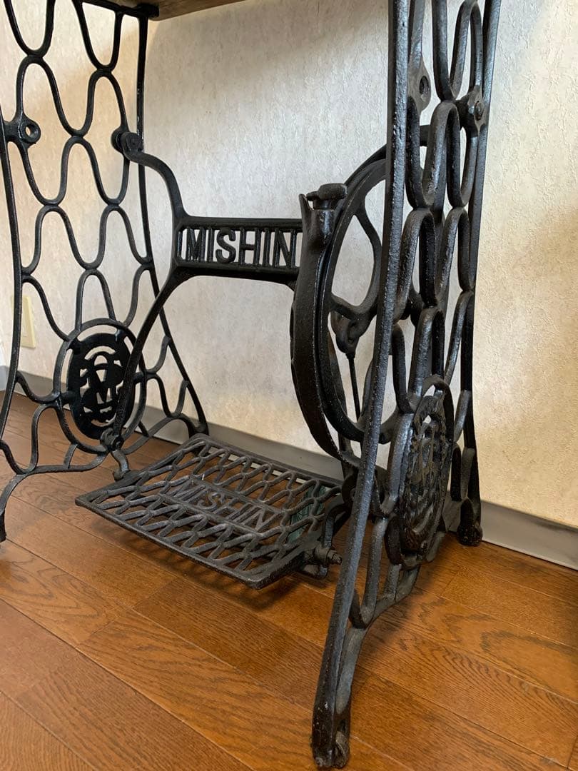 引取可♡アンティーク　ミシンテーブル　雑貨　テーブル　MISHIN カフェ