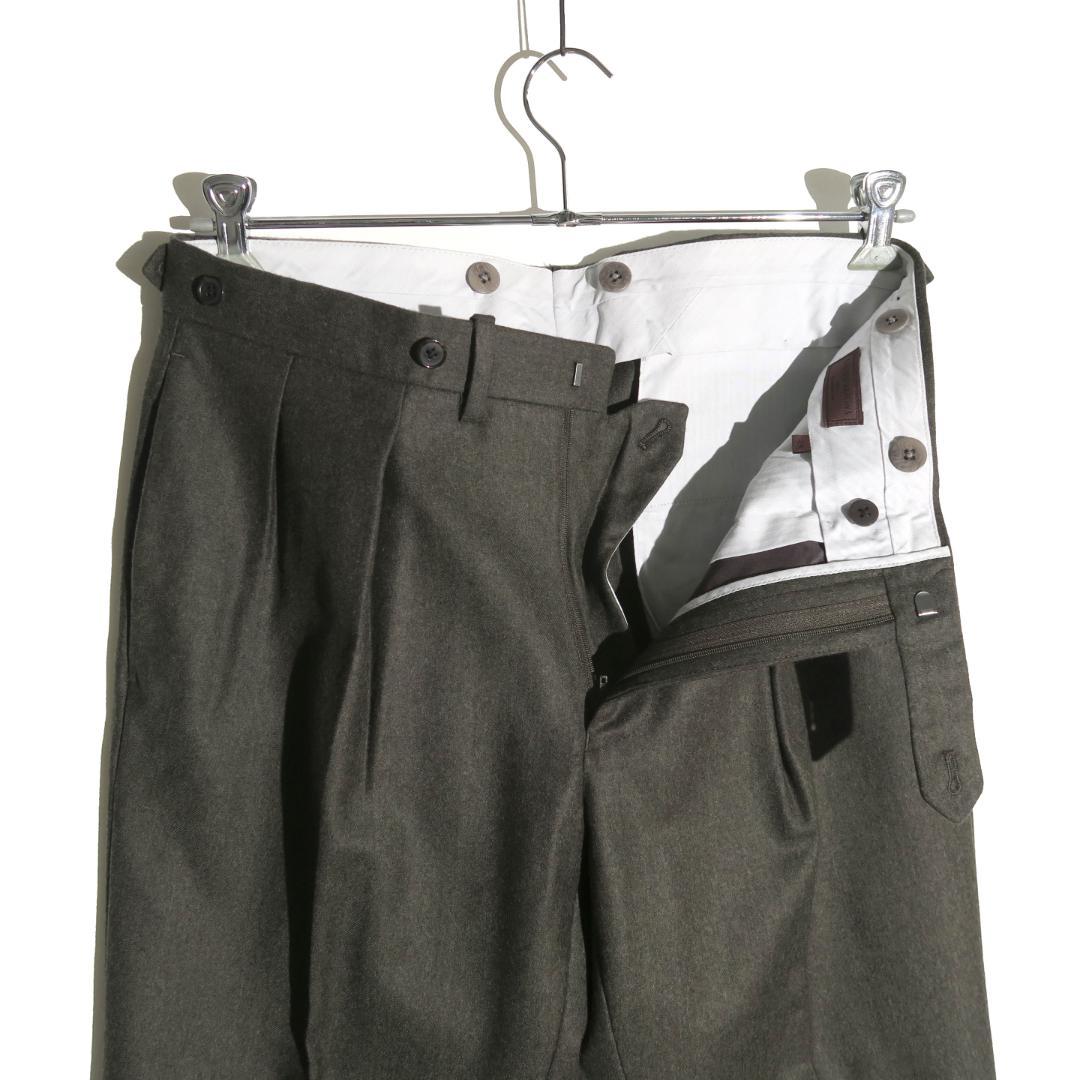 UNITED ARROWS 2タックインプリーツ テーパードトラウザーズ