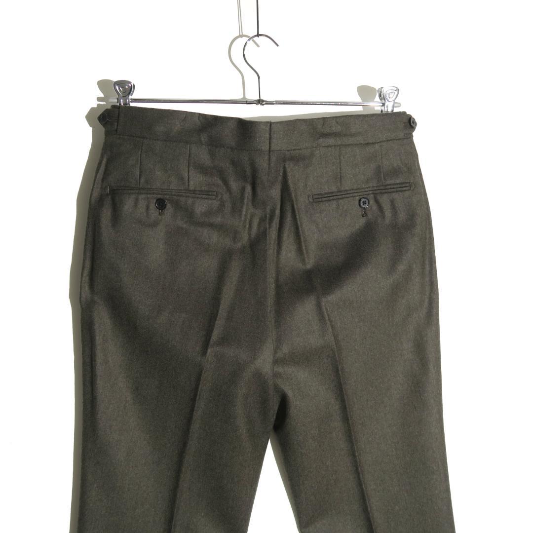 UNITED ARROWS 2タックインプリーツ テーパードトラウザーズ