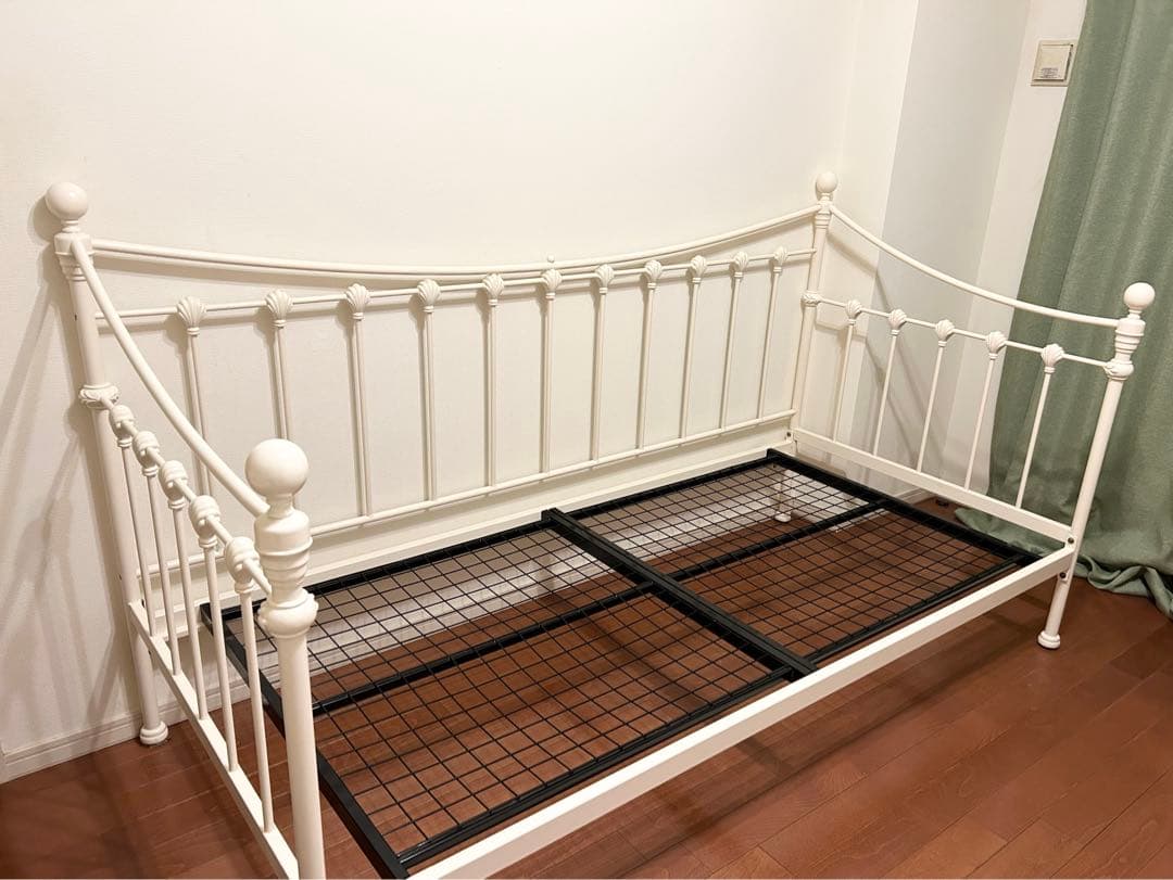 【最終値下げ】ローラアシュレイ　ベッドフレーム　プリンセス