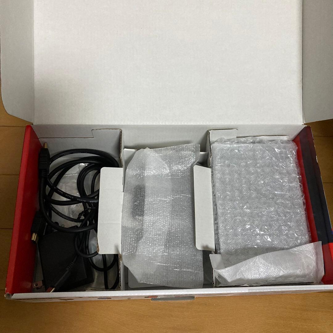 ニンテンドースイッチ本体 、ケース、コントローラー2個付き 箱あり
