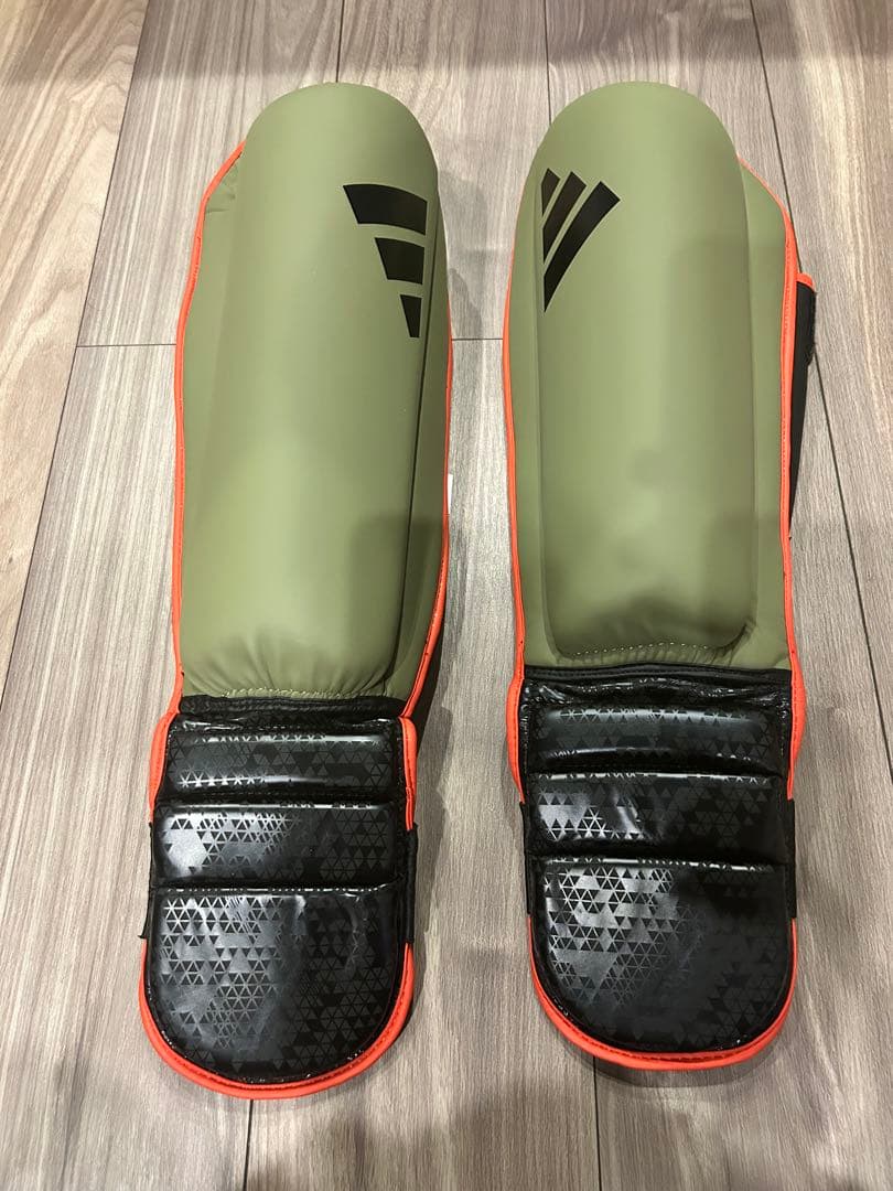 adidas　レガース　レッグガード　格闘技