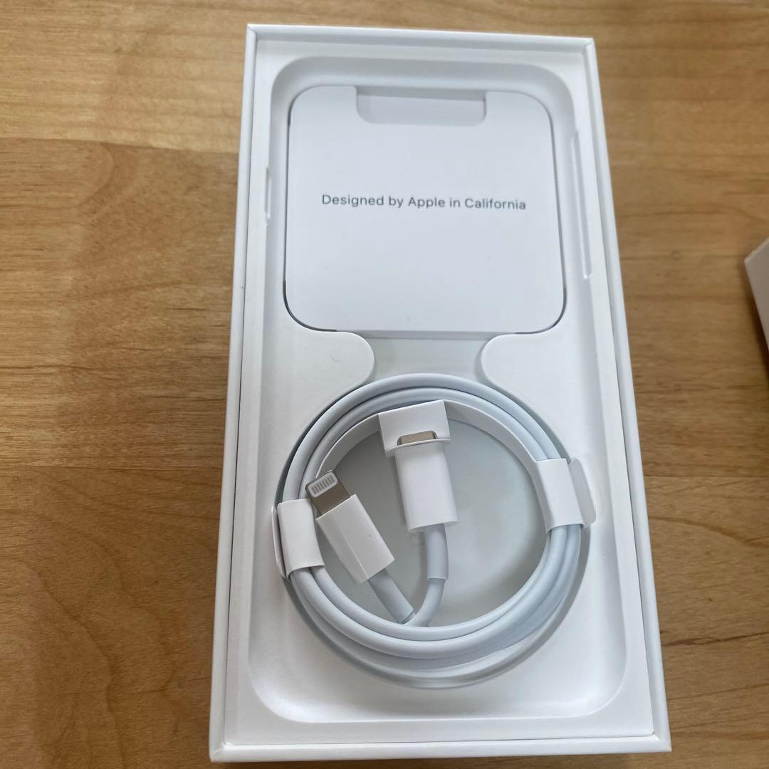 Apple iPhone SE (第3世代) 64GB ブラック