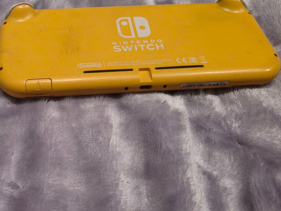 Switchライト イエロー