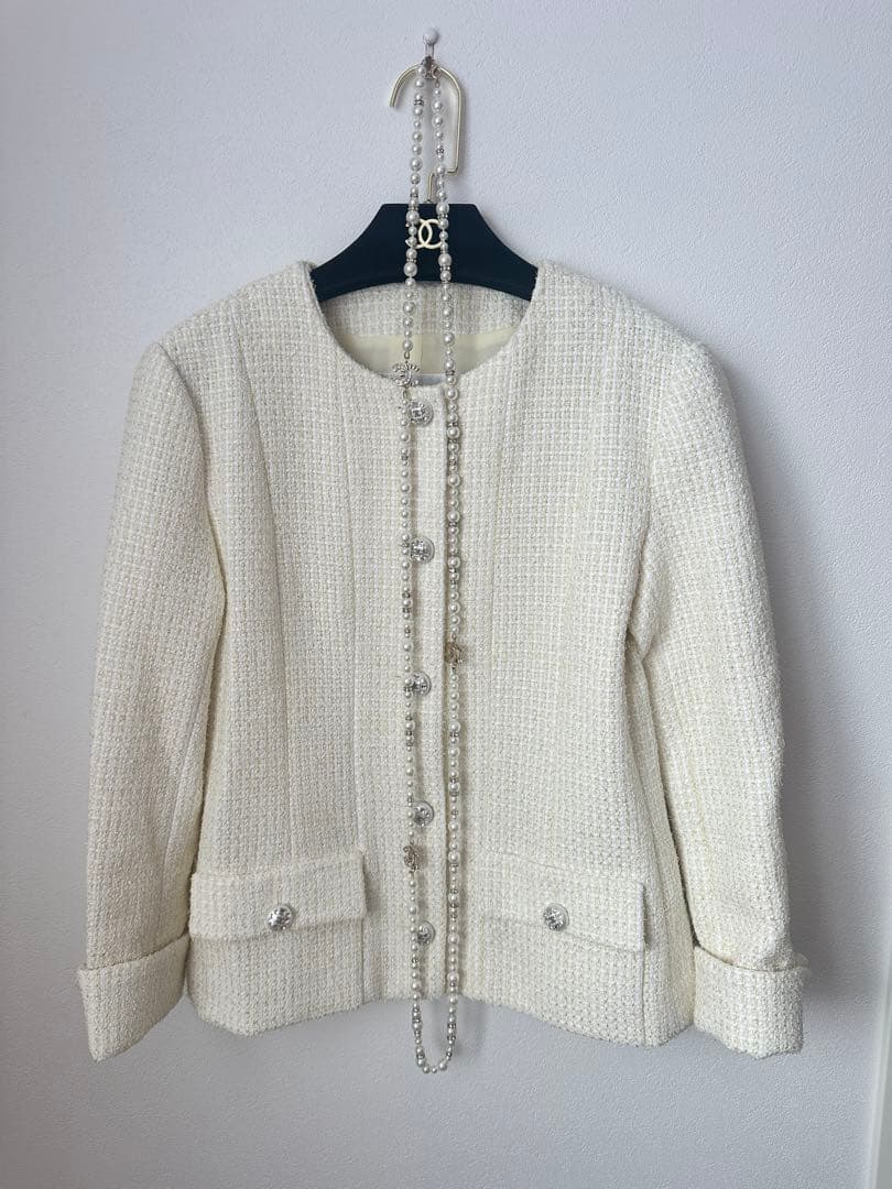 シャネル　ノーカラージャケット ホワイト　おまけ付き