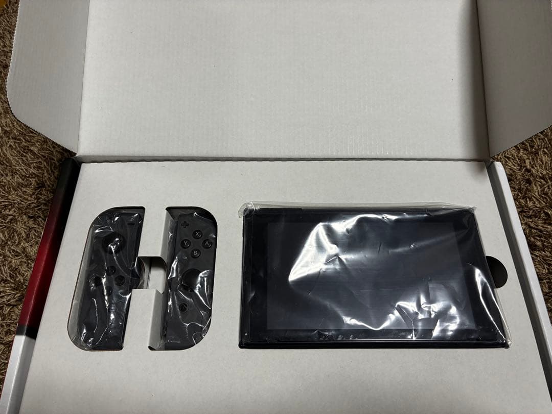 Nintendo Switch 本体 64GBsdカード付き