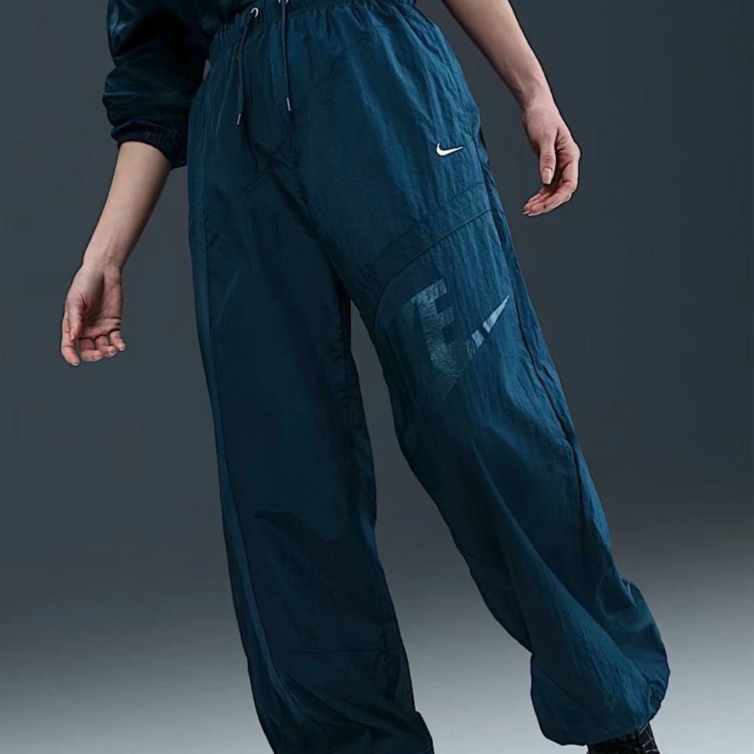 NIKE アーモリーネイビー　オープンヘムパンツ