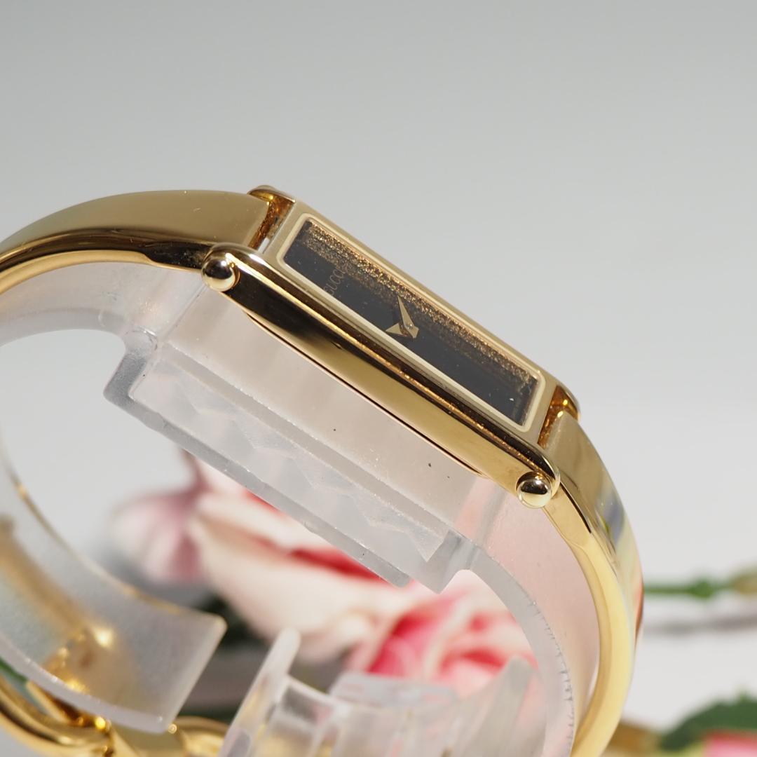 美品 グッチ GUCCI 1500 スクエア バングルウォッチ 腕時計 H598