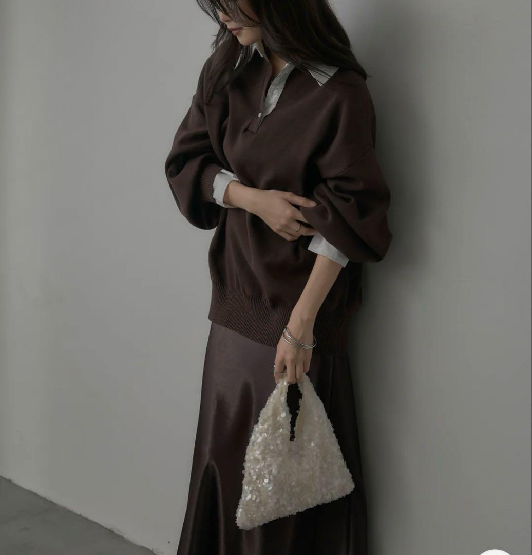 ブラウン　襟付きポロトップス+ナローAラインサテンスカート　nairo