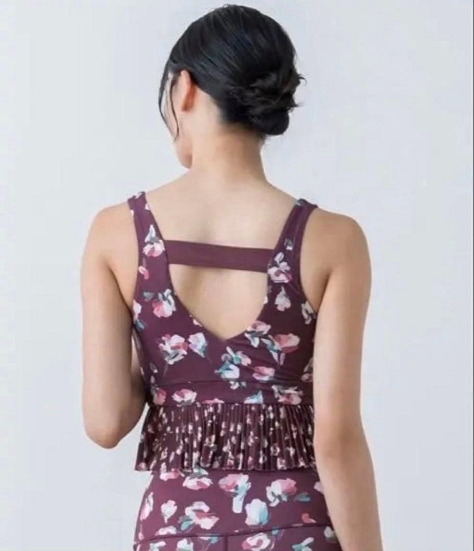 新品タグ付き　SUKALA ローズプリント　タンクトップ　ワイン　Ｌサイズ