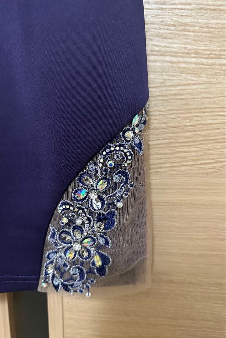 【エンジェルアール】 紫 ビーズ刺繍 タイトドレス