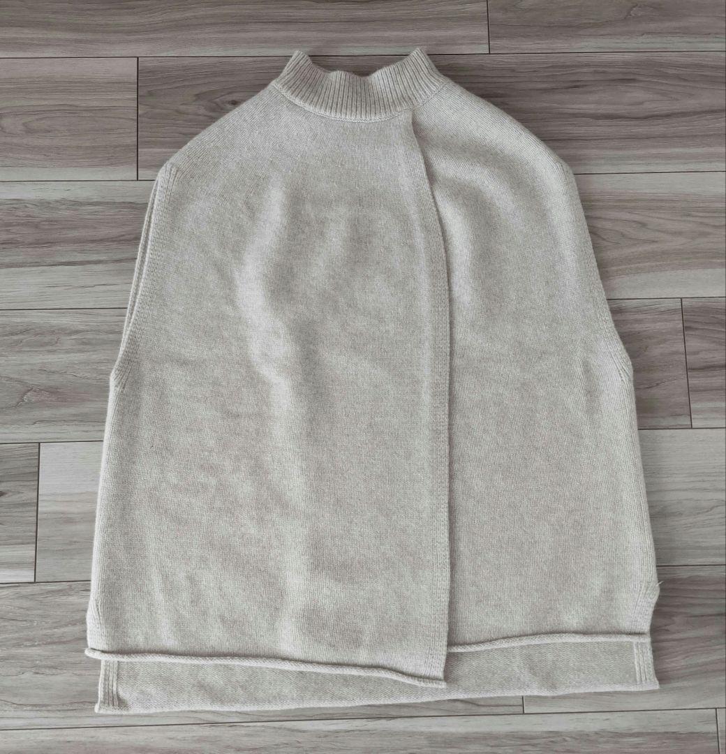 HAU \"lap\" カシミヤウールベスト